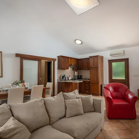 Pool House In Greenery - Happy * Labin (Istria)