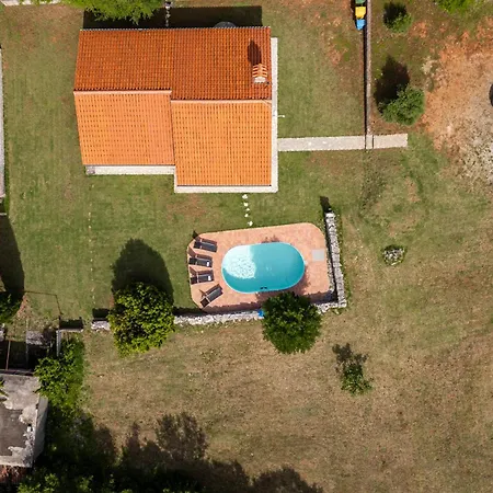 Apartamento Pool House In Greenery - Happy