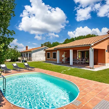Apartamento Pool House In Greenery - Happy *