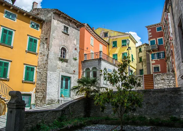 Pool House In Greenery - Happy *