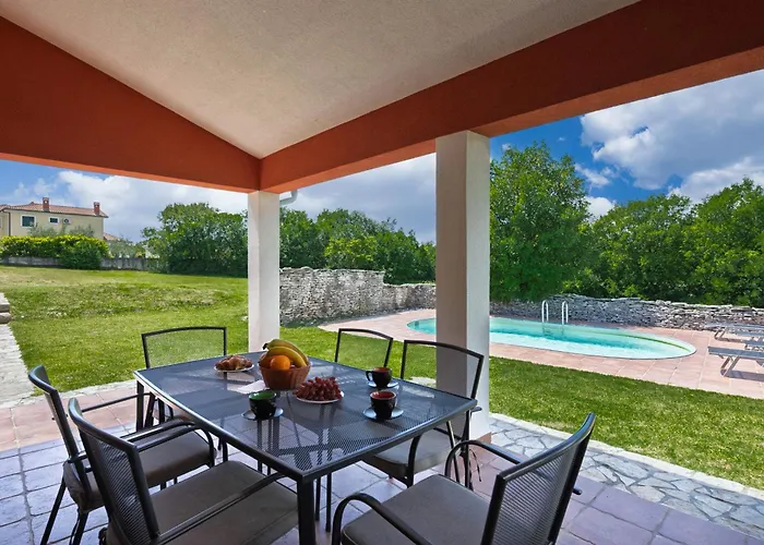 Appartement Pool House In Greenery - Happy