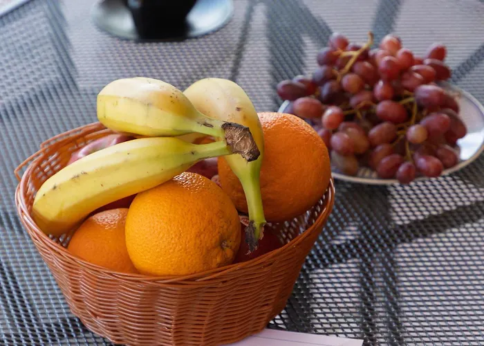 Pool House In Greenery - Happy Appartement *