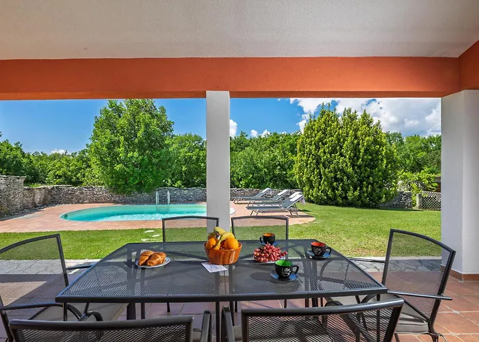 Appartement Pool House In Greenery - Happy *