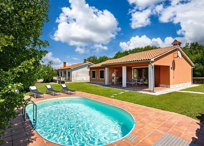 Appartement Pool House In Greenery - Happy *